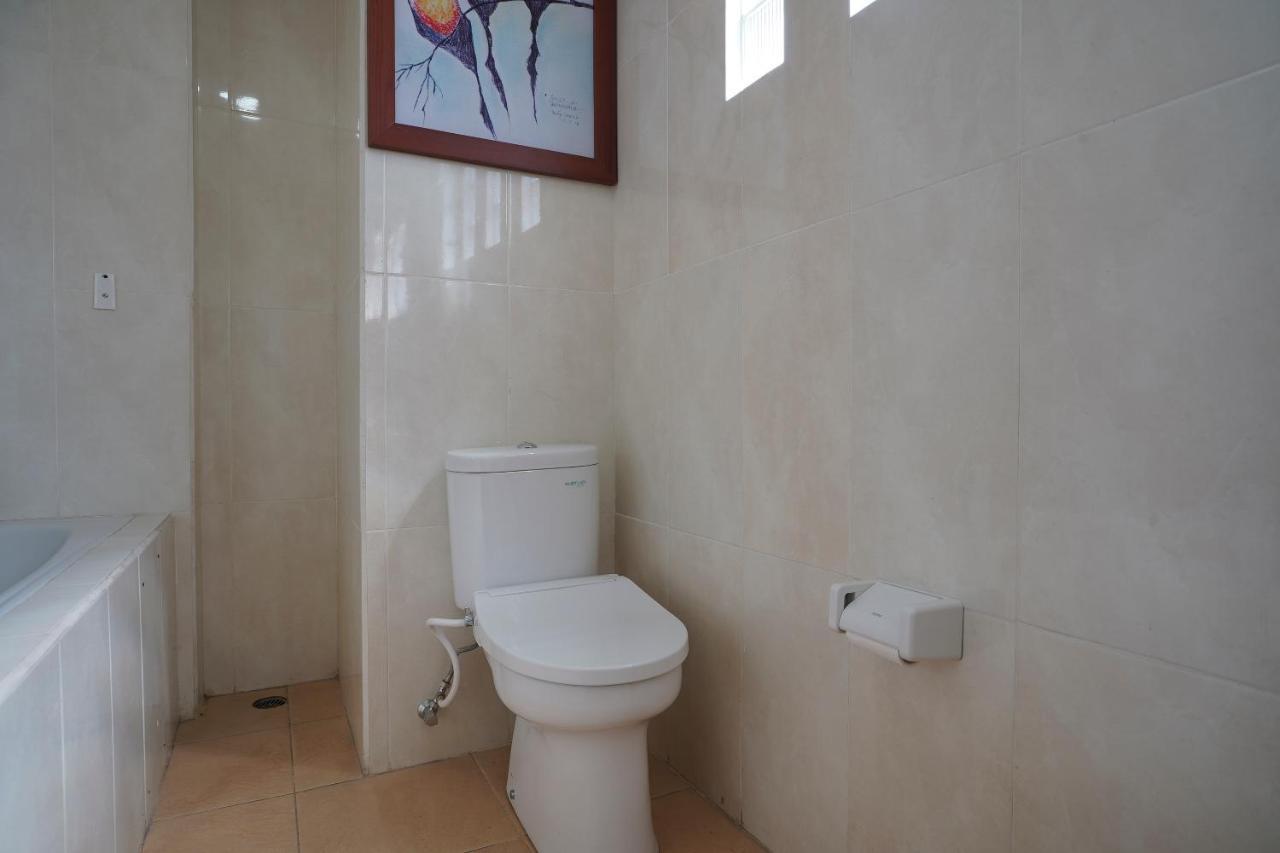 Oyo 2392 Nusa Dua Eling Inn Exterior foto